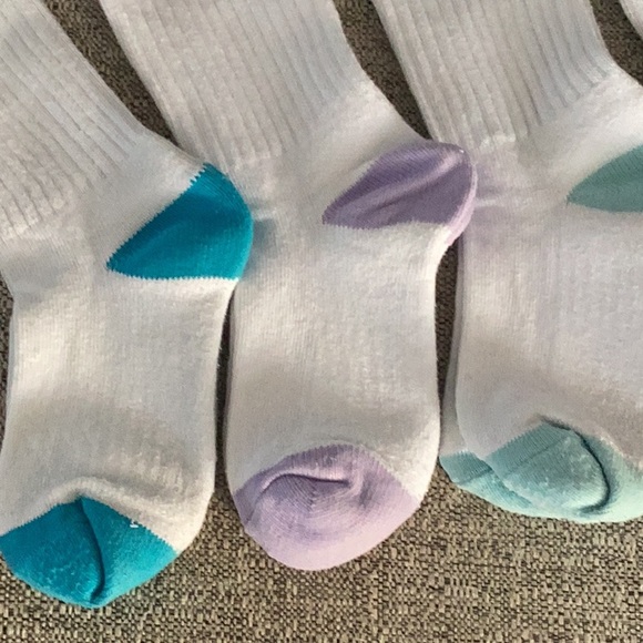 Socks 🟣 - Picture 3 of 4